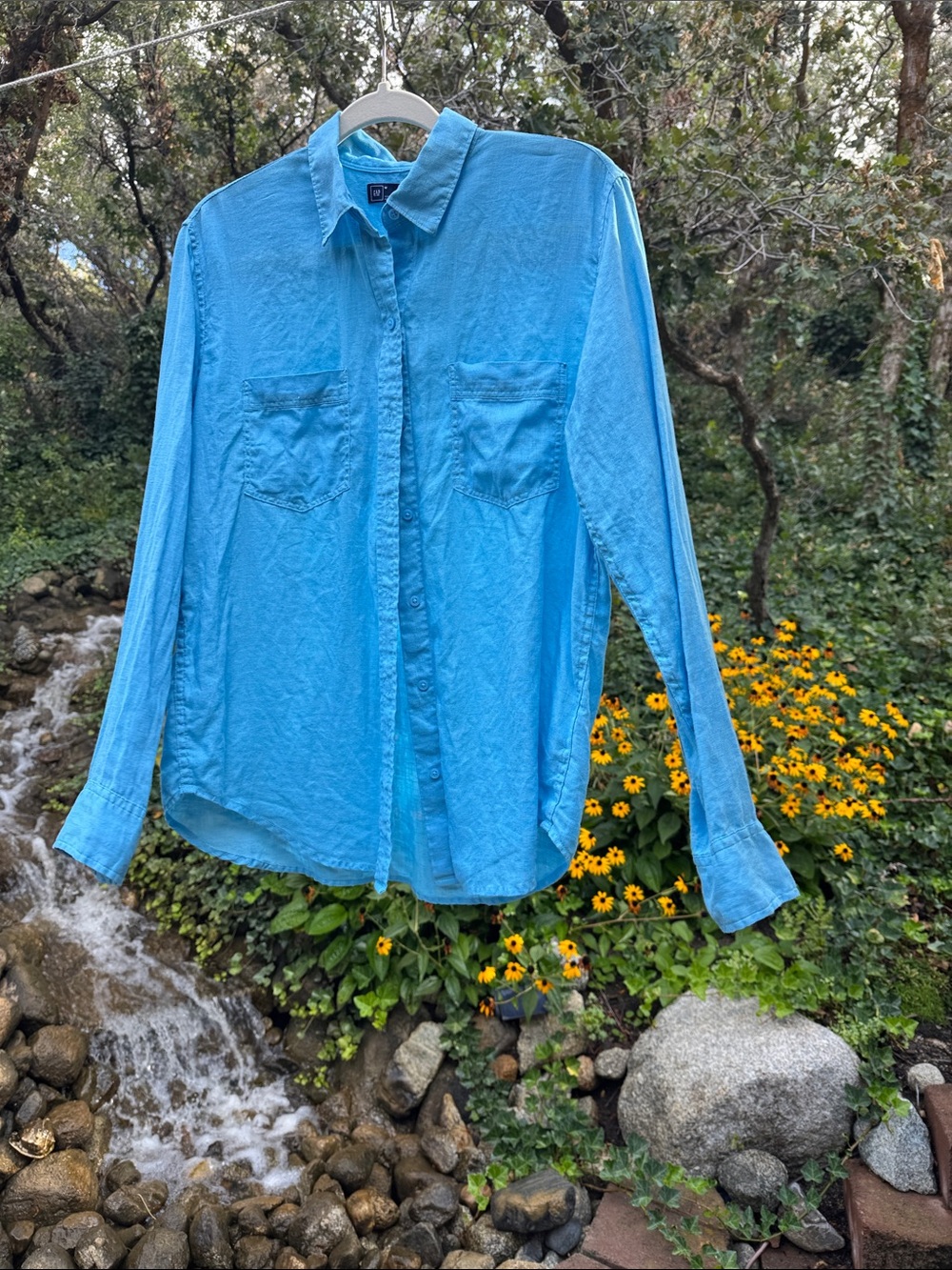 GAP 100% Linen Blue Long-Sleeve Button-Down Shirt